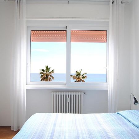 Gaiavacanze Beach Apartment Bordighera Luaran gambar