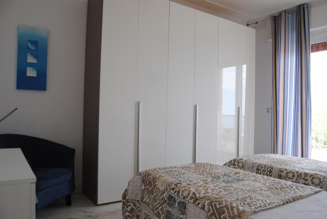 Gaiavacanze Beach Apartment Bordighera Luaran gambar