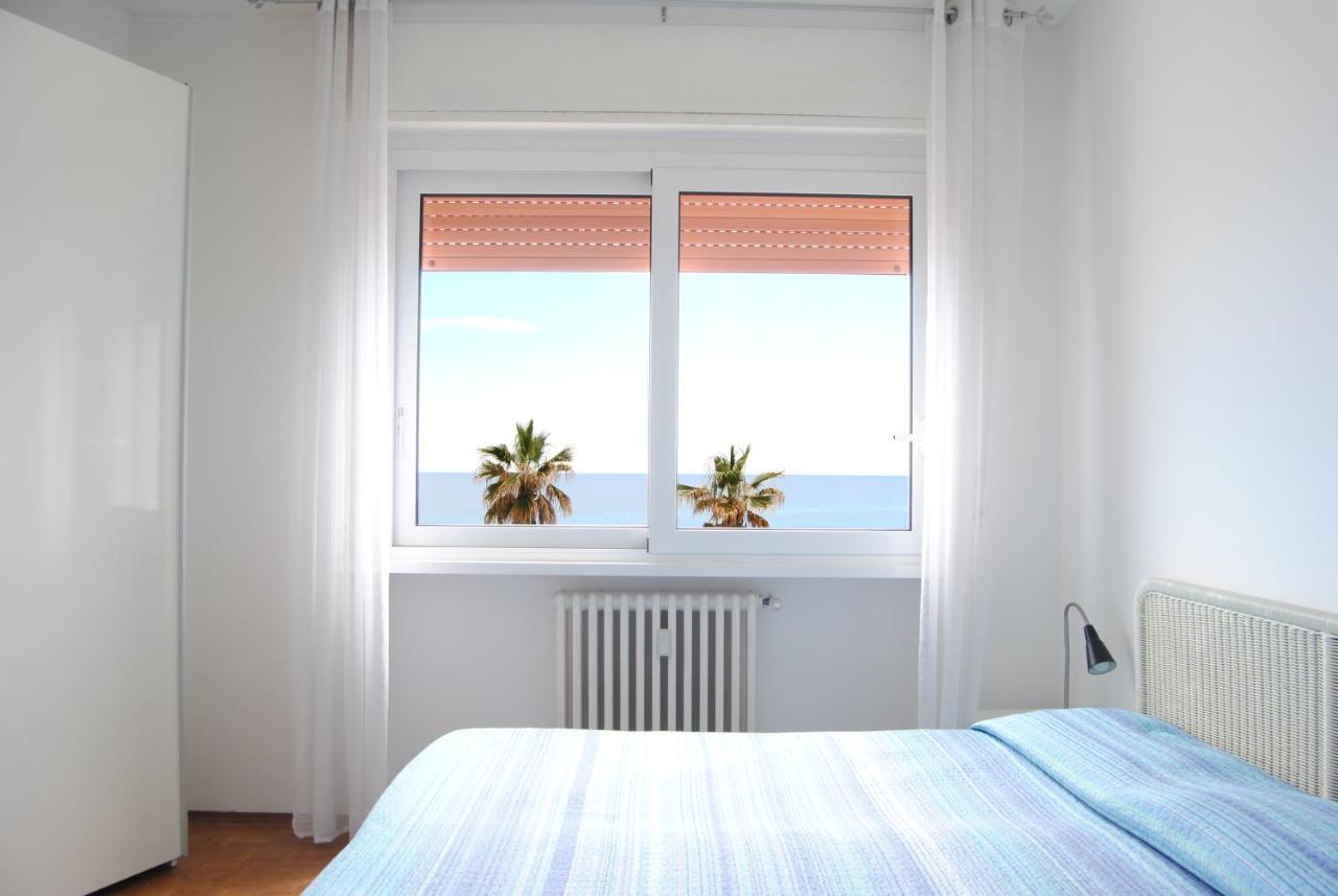 Gaiavacanze Beach Apartment Bordighera Luaran gambar