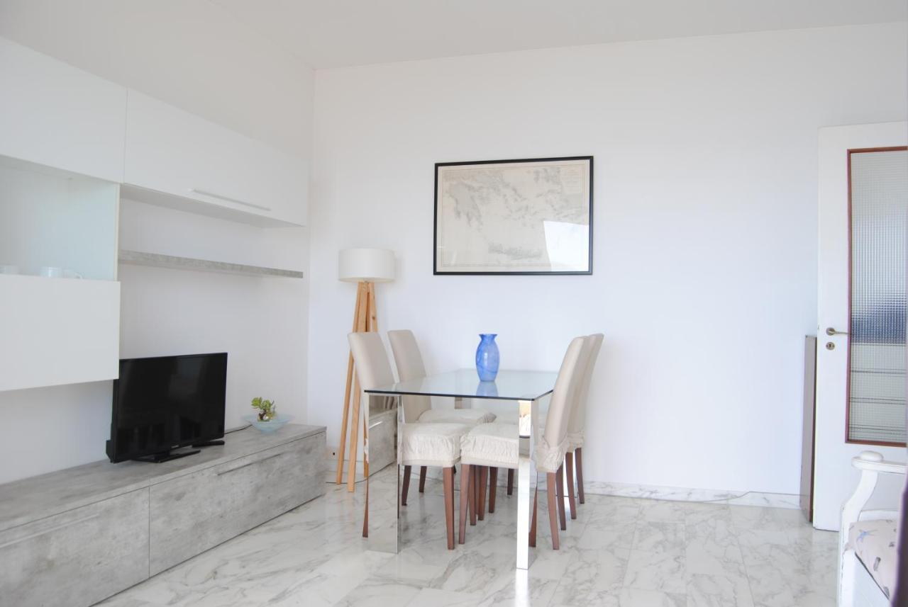 Gaiavacanze Beach Apartment Bordighera Luaran gambar