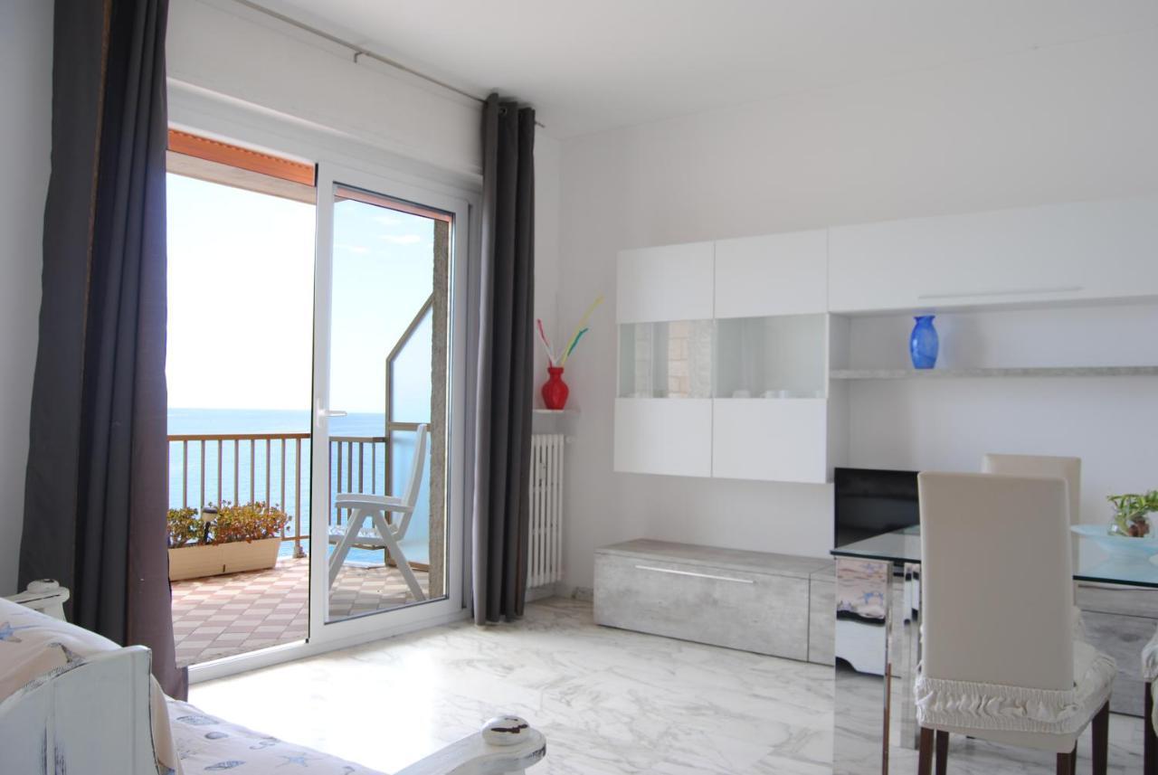 Gaiavacanze Beach Apartment Bordighera Luaran gambar